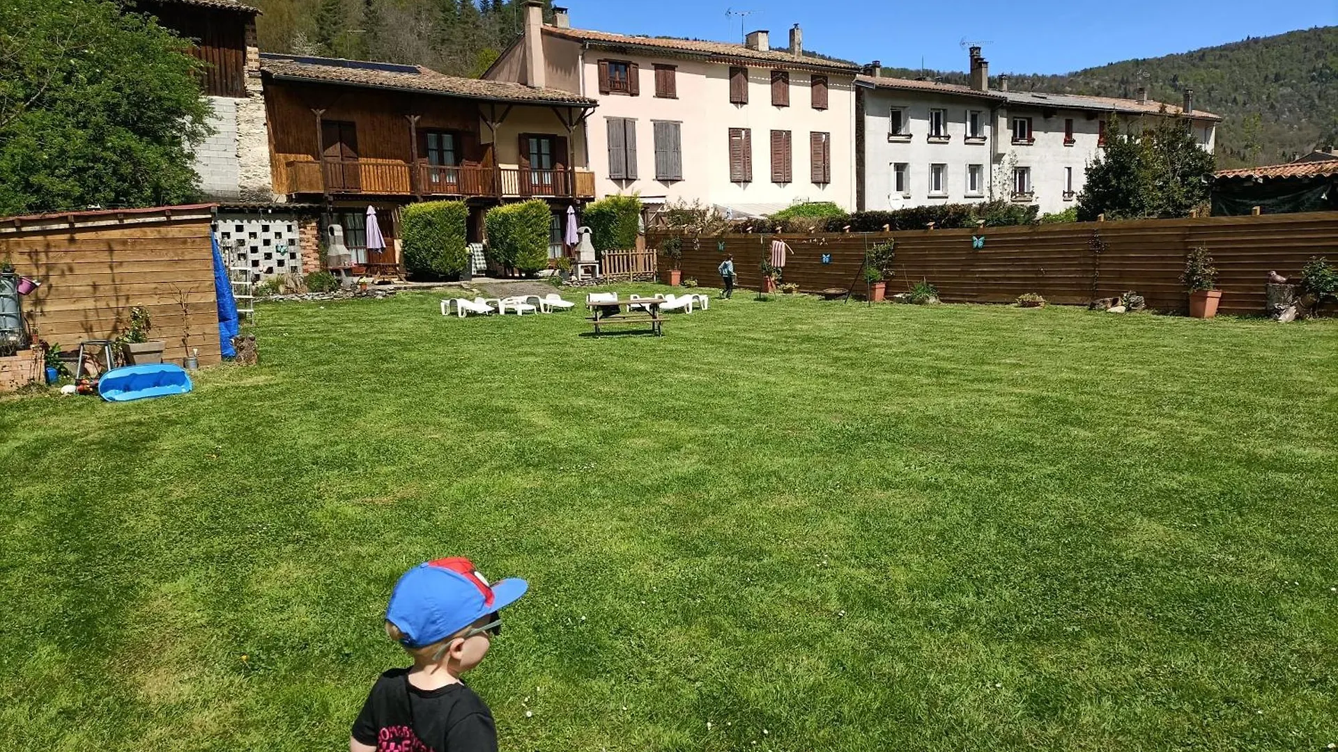 Villa Le Rouge Robin Fougax-et-Barrineuf Francia